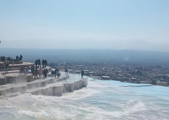 בית אירוח Sun Rose פמוקלה